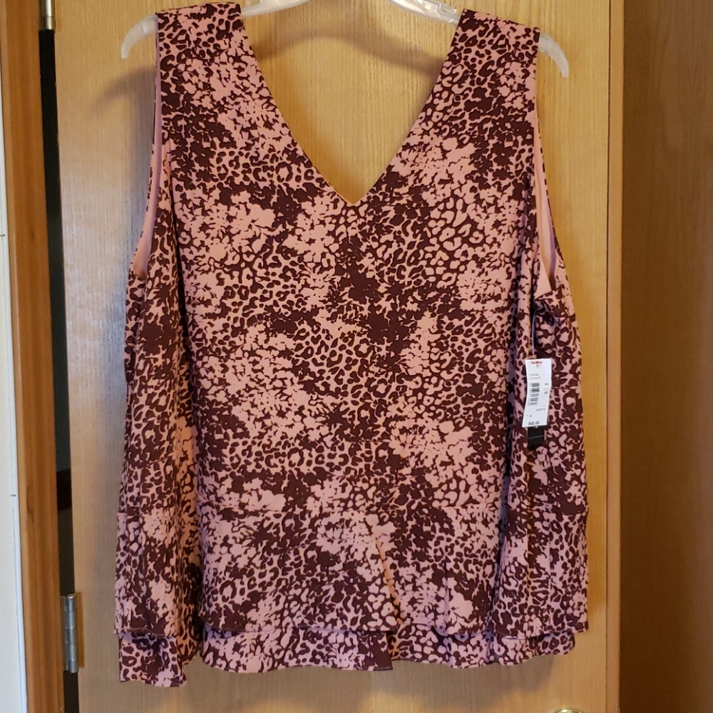NWT stylish tank top/ dress it up or down